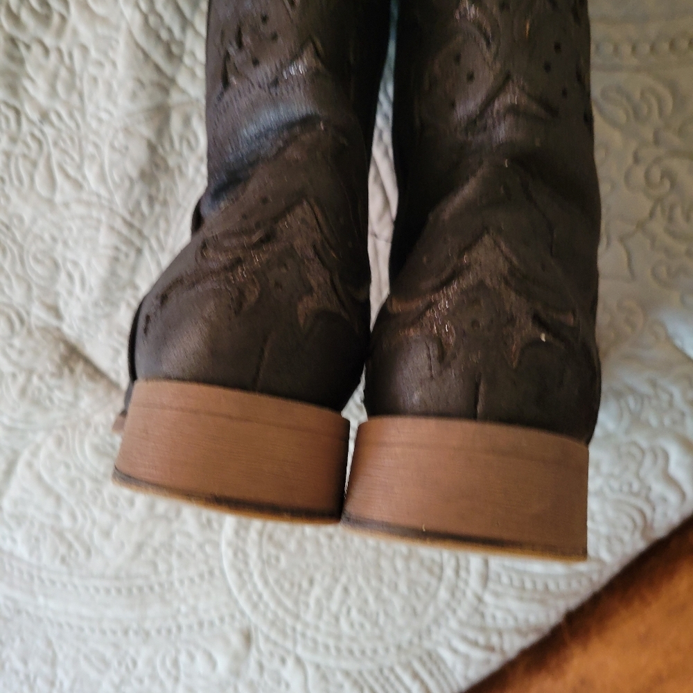 Square Toe Boots - Picture 4 of 6